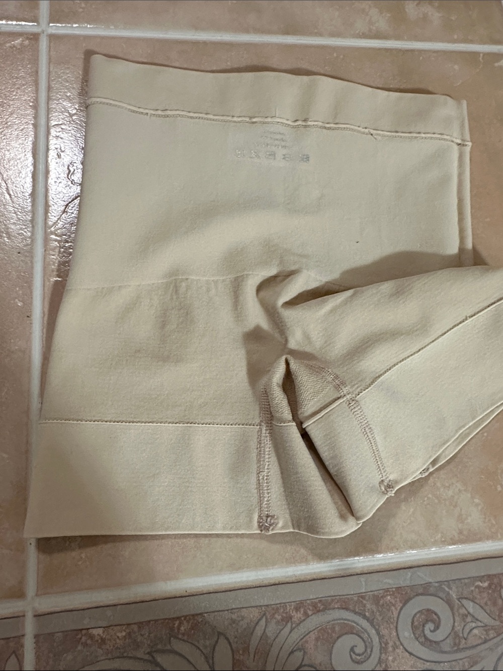 Werena Women's Cream Shorts - Picture 5 of 5